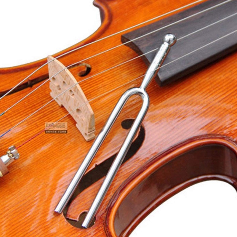 Musical Instrument Tuning Guitar Tuner. Standard Guitar Tuning - ส้อมเสียง 440Hz A สำหรับปรับจูน เครื่องมือสอนมาตรฐาน ตัวปรับจูนเสียงแบบสะท้อนเสียงโลหะ